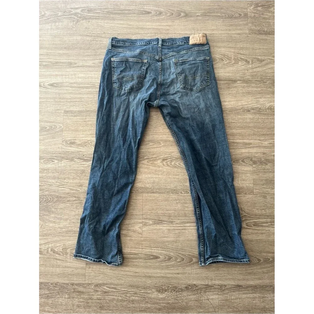 Signature Levi Strauss Jeans Mens 36x30 Relaxed Fit Stretch Denim Dark Wash